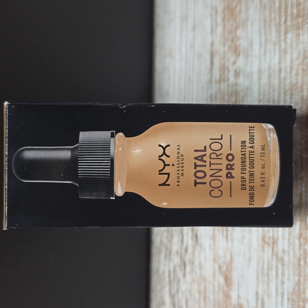 NYX Total Control Pro Foundation - Caramel
